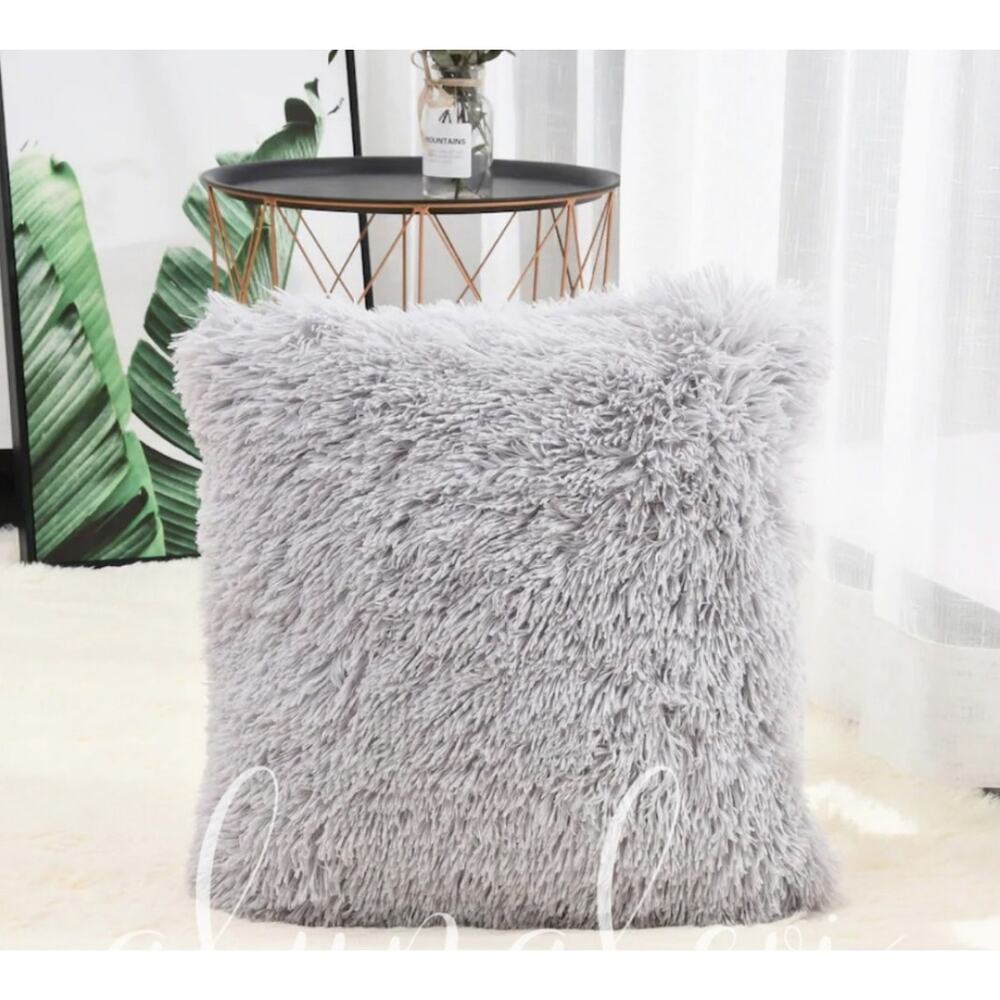 Set of 2 Soft Faux Fur Shaggy Pillow Covers (Set of 2) – gray, 17.5" Zip Closure
